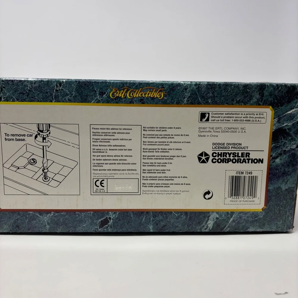 1969 Plymouth GTX Hemi White 1:18 ERTL American Muscle Diecast Open Box